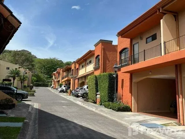 4 Bedroom House for Sale at Brasil de Mora for $250,000