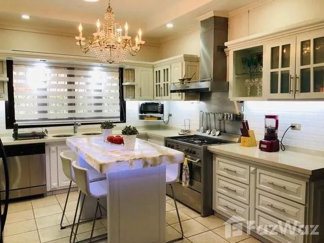 4 Bedroom House for Sale in Escazu, San Jose for $575,000