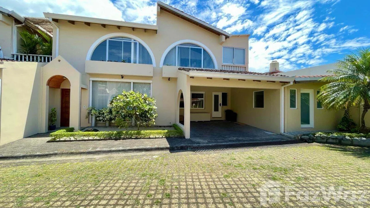 3 Bedroom House for Sale in Escazu, San Jose for $325,000