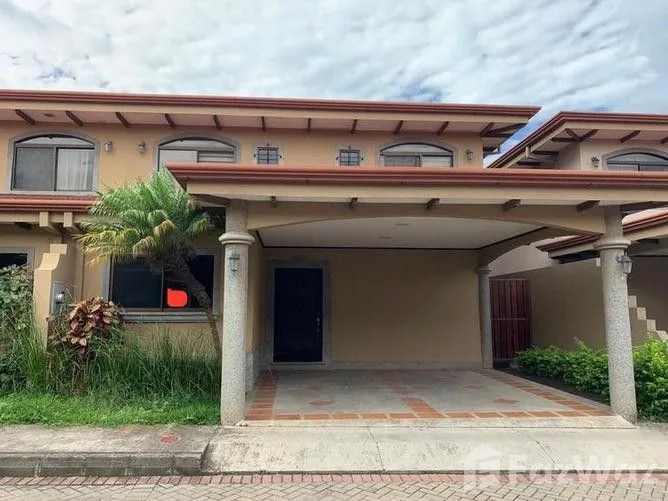 4 Bedroom House for Sale in Belen, Heredia for $223,198