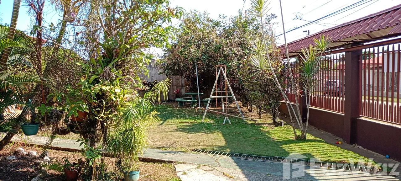 4 Bedroom House for Sale in Perez Zeledon, San Jose for $374,000