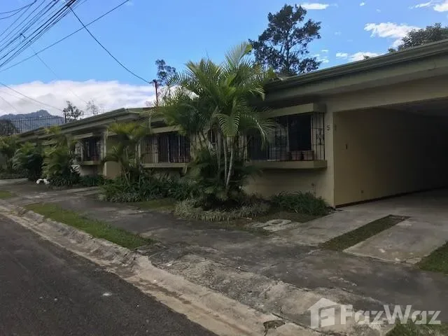 4 Bedroom Townhouse for Sale in Curridabat, San Jose for $185,000