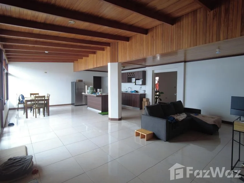6 Bedroom House for Sale in Santo Domingo, Heredia for $290,000 — photo 2