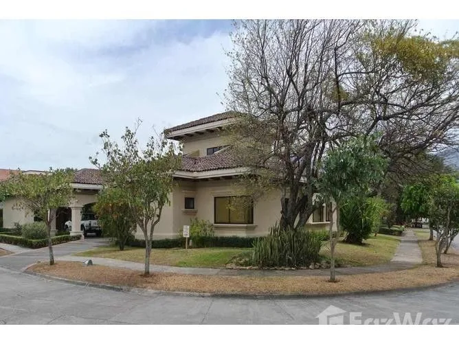 4 Bedroom House for Sale in Santa Ana, San Jose for $950,000