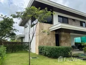 3 Bedroom House for Sale at San Rafael Alajuela for $600,000