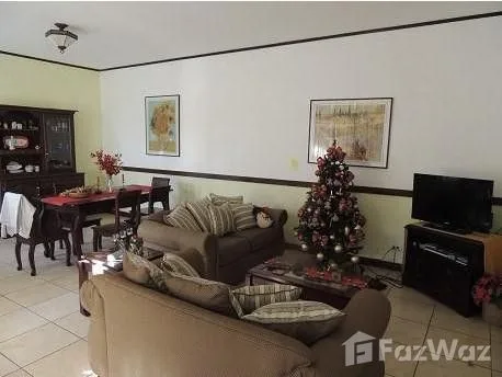 4 Bedroom House for Sale in Santo Domingo, Heredia for $300,000