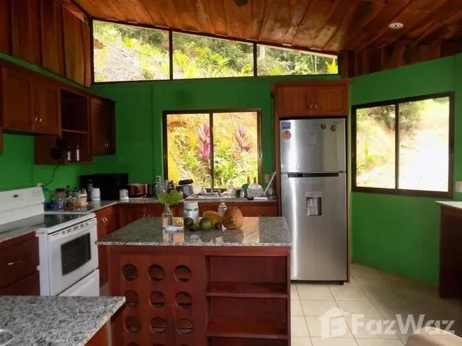 2 Bedroom House for Sale in Aguirre, Puntarenas for $125,000