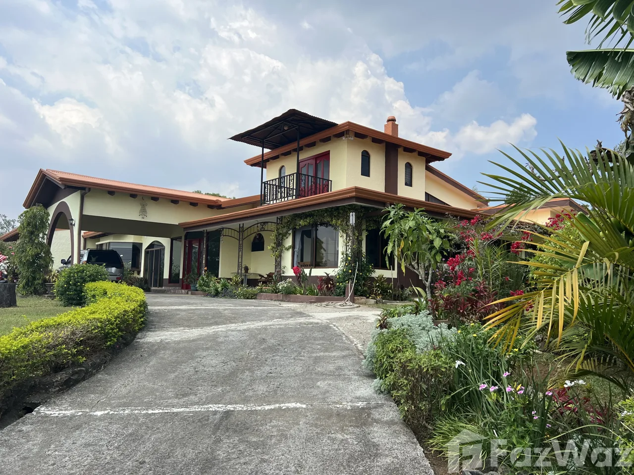 6 Bedroom House for Sale in San Rafael, Heredia for $800,000