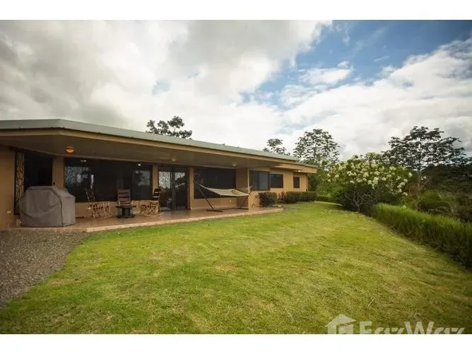 4 Bedroom House for Sale at Manuel Antonio for $299,000
