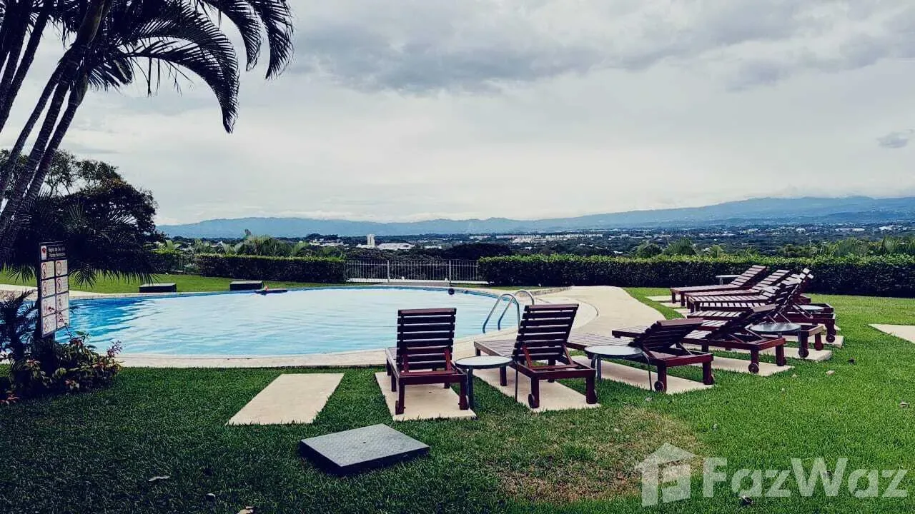 2 Bedroom Apartment for Sale at Santa Ana for $185,000