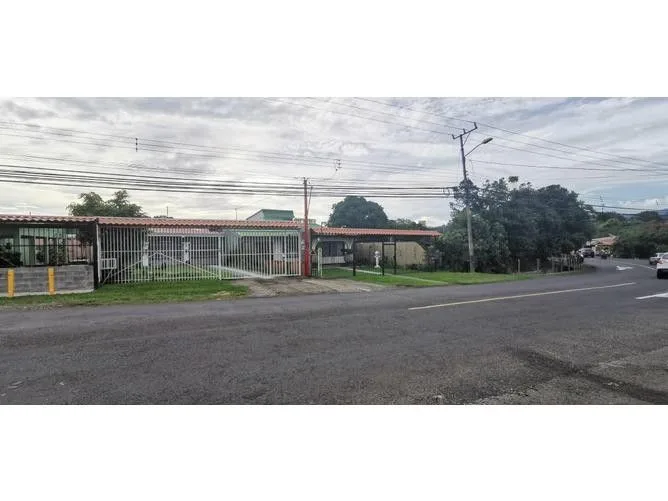 3 Bedroom House for Sale in Flores, Heredia for $295,000