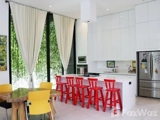 3 Bedroom Apartment for Sale at Santa Ana for $425,000