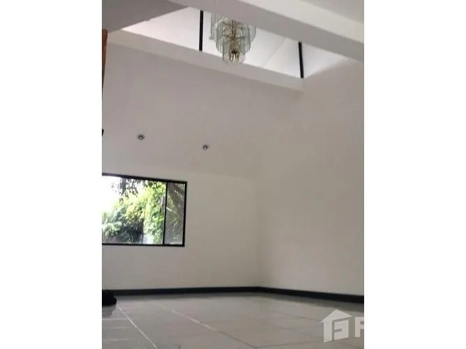 3 Bedroom House for Sale in Escazu, San Jose for $330,000