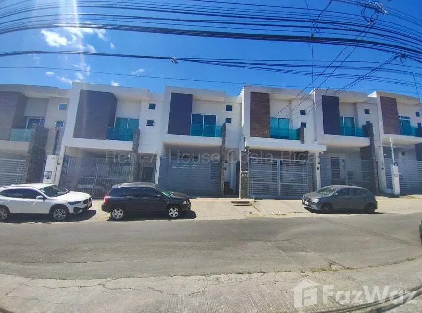 4 Bedroom House for Sale at Los Angeles San Rafael for $315,000