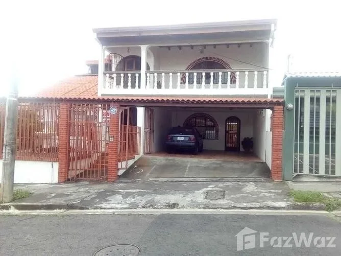 4 Bedroom House for Sale in Goicoechea, San Jose for $280,000