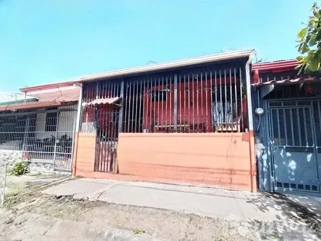 3 Bedroom House for Sale at Hatillo for $90,000