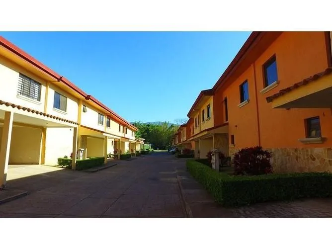 3 Bedroom Townhouse for Sale in Santa Ana, San Jose for $195,000