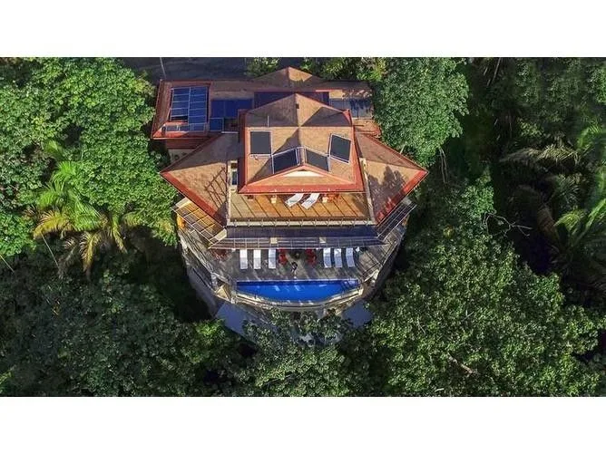 8 Bedroom House for Sale in Aguirre, Puntarenas for $2,700,000