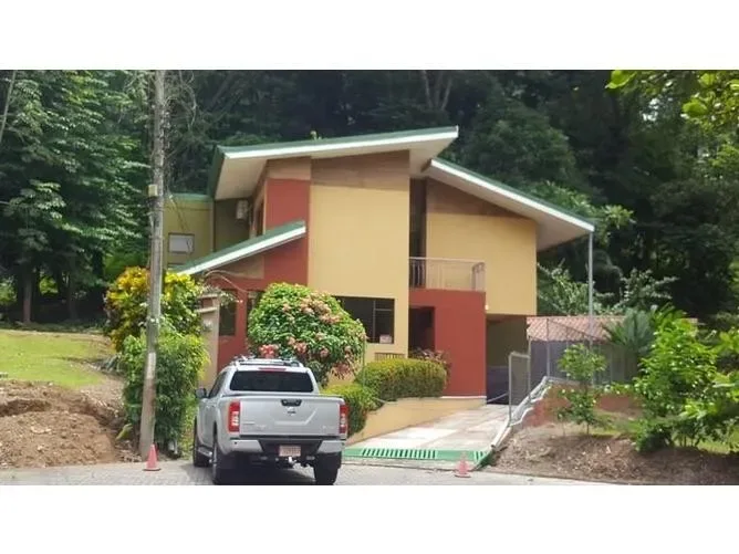 5 Bedroom House for Sale in Garabito, Puntarenas for $345,000