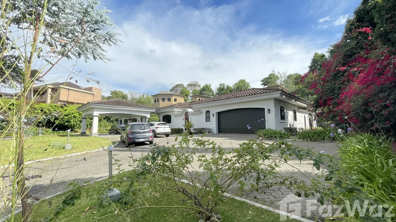 4 Bedroom House for Sale in Curridabat, San Jose for $1,800,000