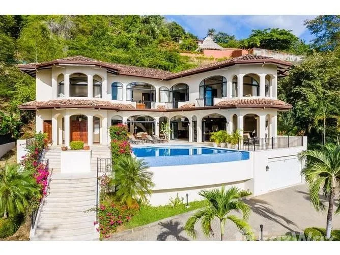 4 Bedroom House for Sale in Santa Cruz, Guanacaste for $2,375,000