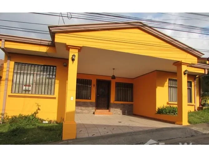 3 Bedroom House for Sale in Goicoechea, San Jose for $123,088