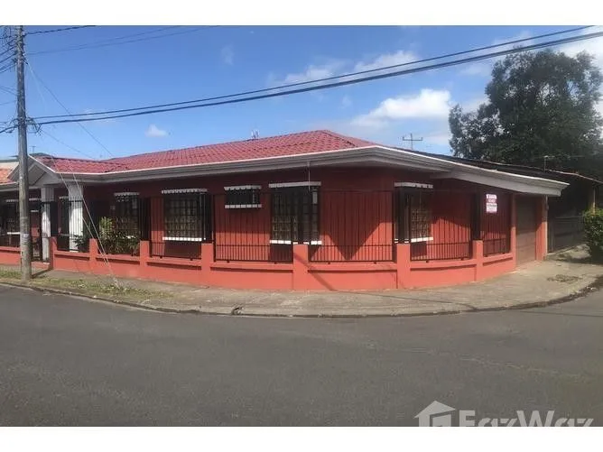 3 Bedroom House for Sale in El Guarco, Cartago for $100,000