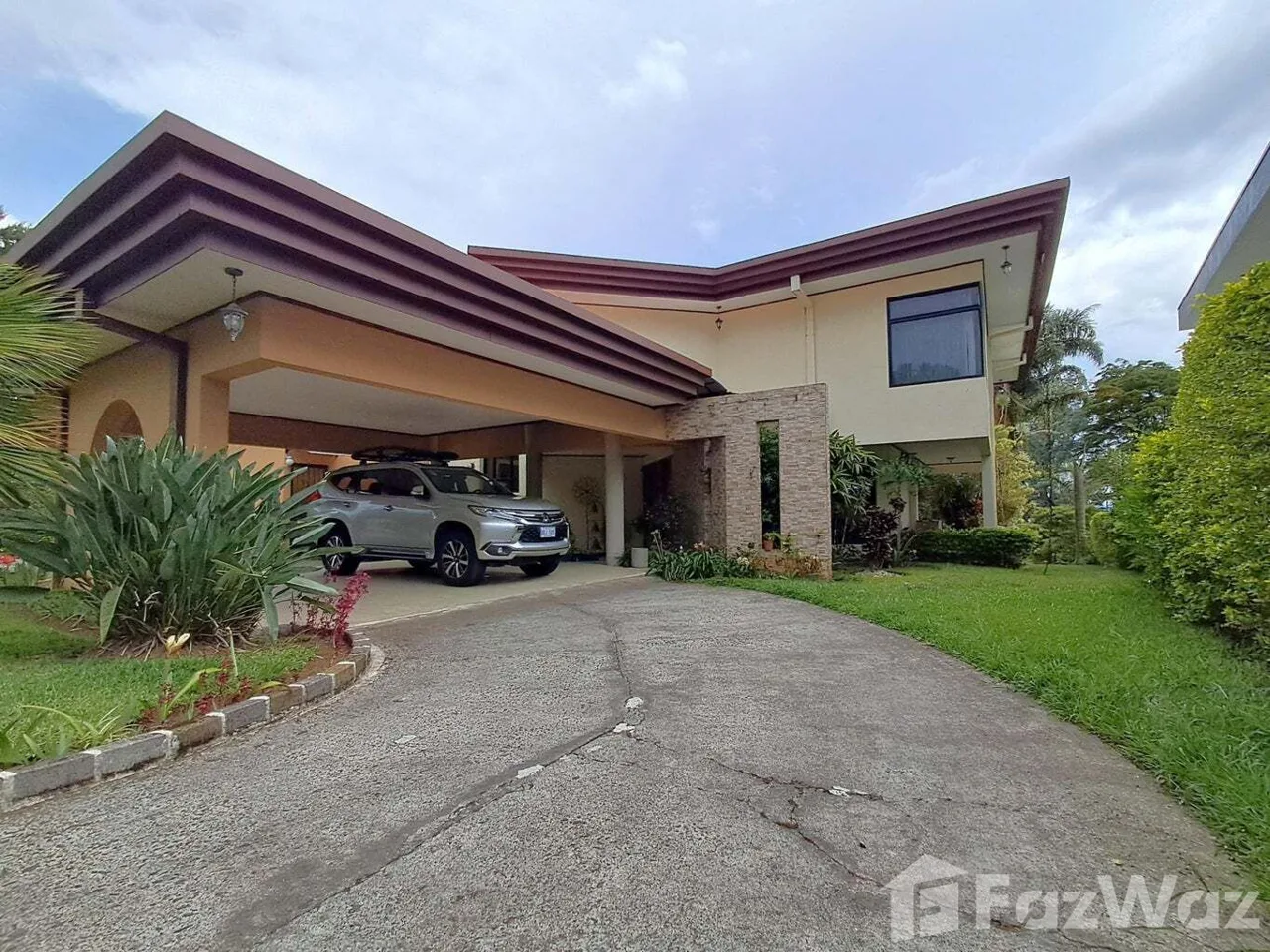 4 Bedroom House for Sale in San Rafael, Heredia for $1,050,000