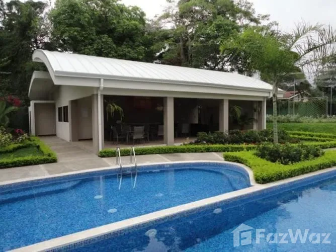 2 Bedroom House for Sale at Santa Ana for $169,000