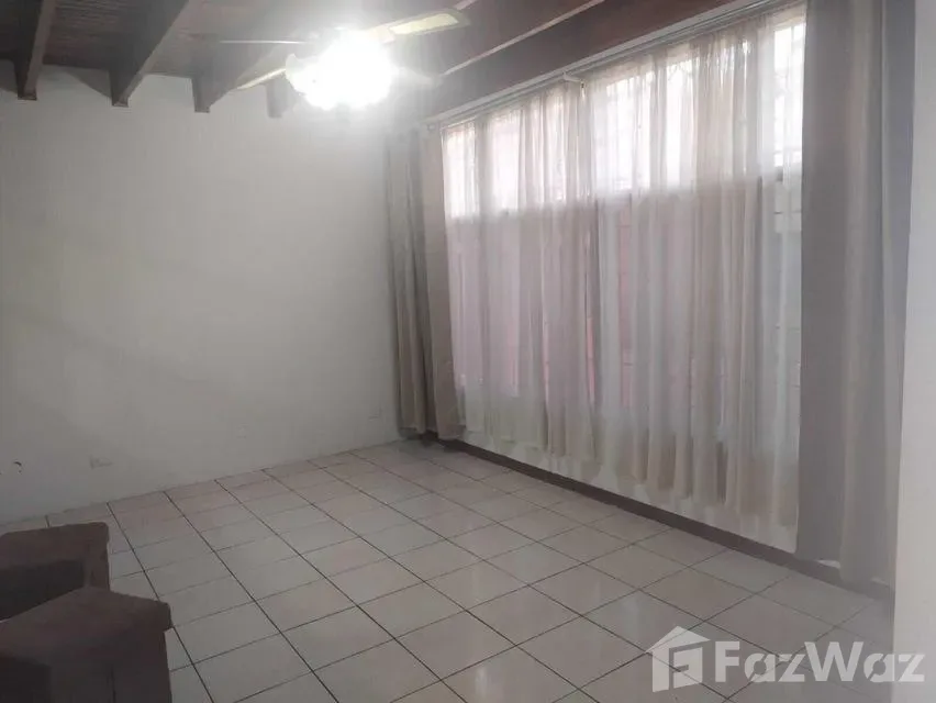 4 Bedroom House for Sale at Hatillo for $130,000 — photo 2
