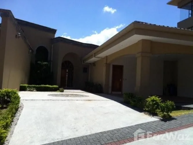 5 Bedroom House for Sale at Escazú for $900,000