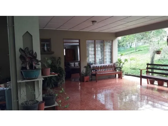 5 Bedroom House for Sale in Atenas, Alajuela for $350,000