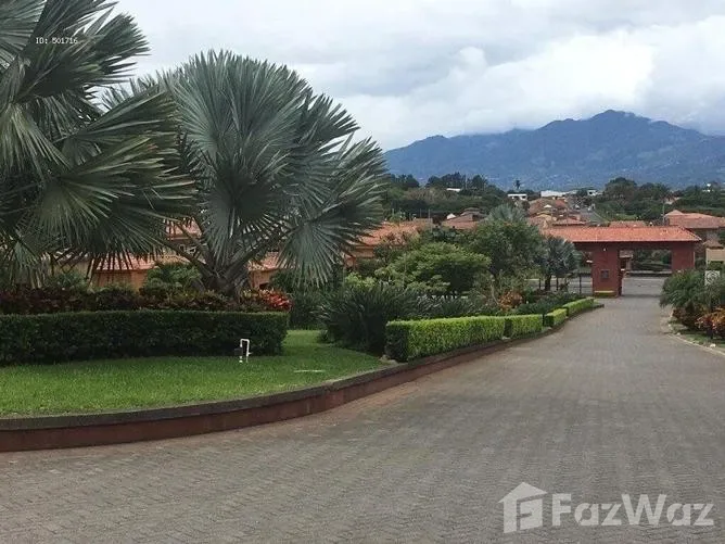 3 Bedroom House for Sale at San Joaquin for $245,000