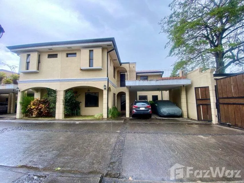 3 Bedroom House for Sale at Santa Ana Centro for $250,000