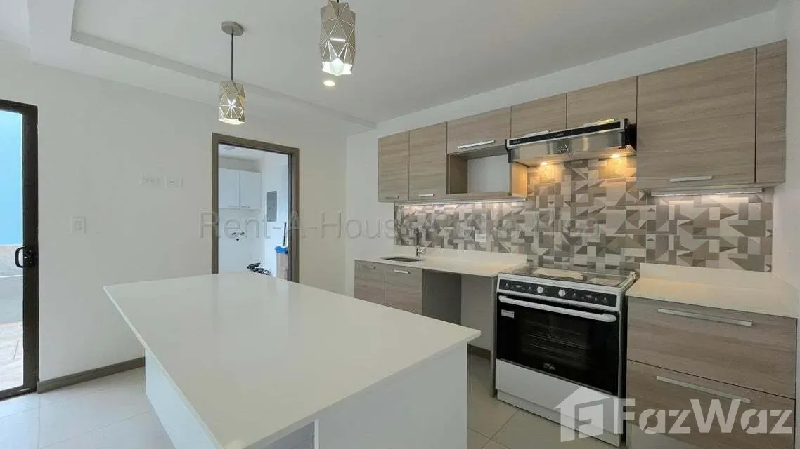 3 Bedroom House for Sale at Escazú for $205,000
