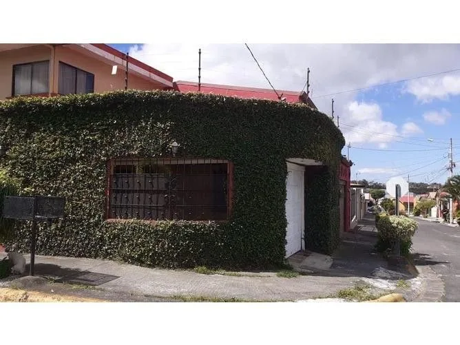 5 Bedroom House for Sale in La Union, Cartago for $150,000