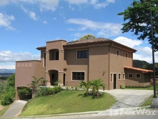 4 Bedroom House for Sale in Mora, San Jose for $645,000