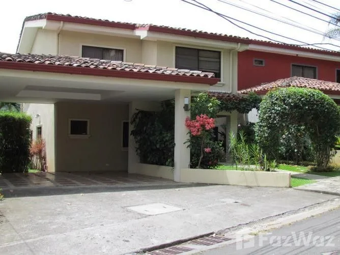 3 Bedroom House for Sale at Santa Ana for $257,000
