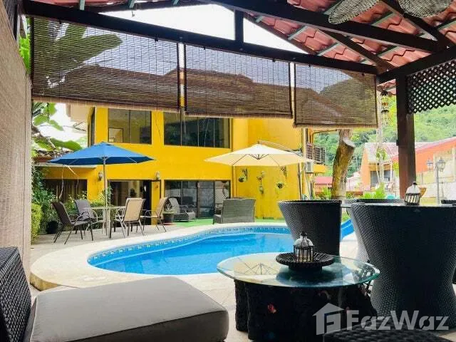 3 Bedroom House for Sale at Near the Coast Condominium For Sale in Jacó for $400,000