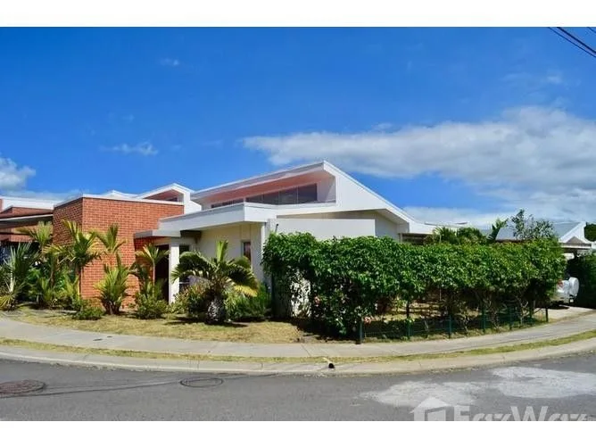 3 Bedroom Apartment for Sale at Residencial Los Arcos for $160,000