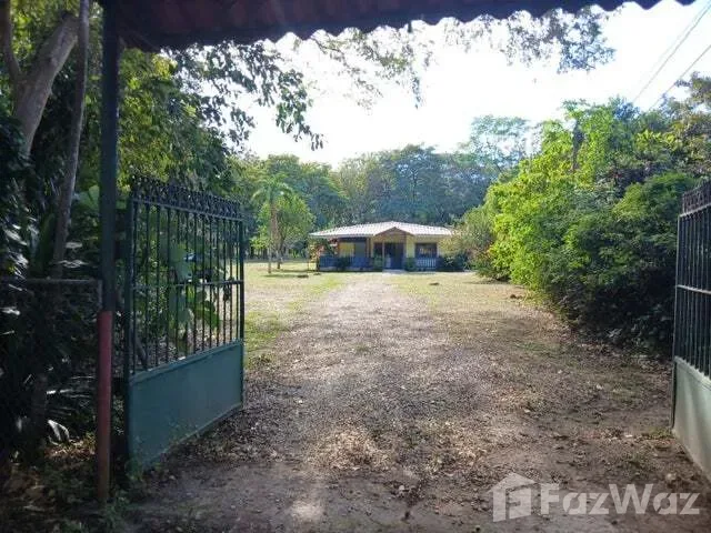 4 Bedroom House for Sale at Crystal Sands for $299,000