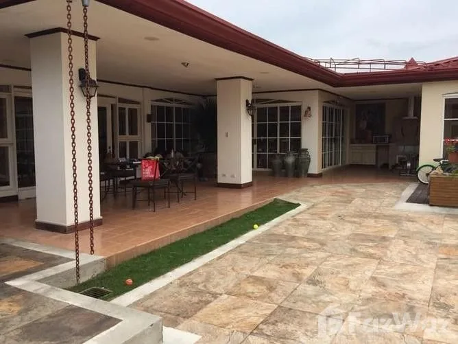 5 Bedroom House for Sale in Escazu, San Jose for $675,000