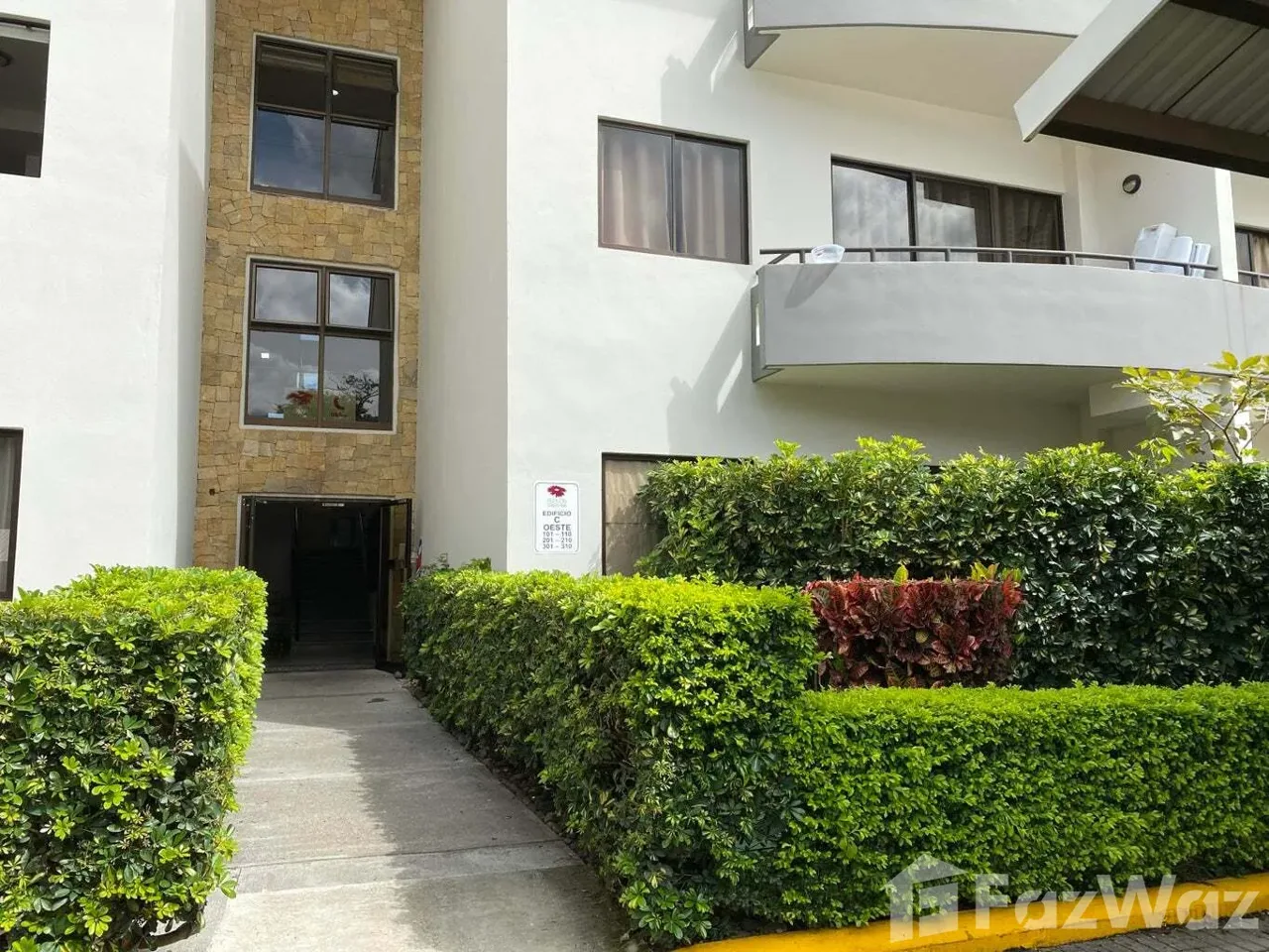 3 Bedroom Apartment for Sale at Santa Ana for $185,000