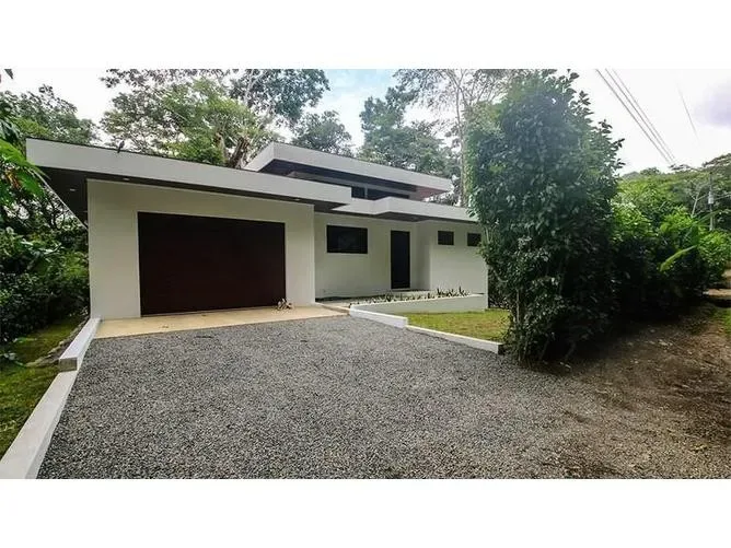 2 Bedroom House for Sale in Aguirre, Puntarenas for $299,000