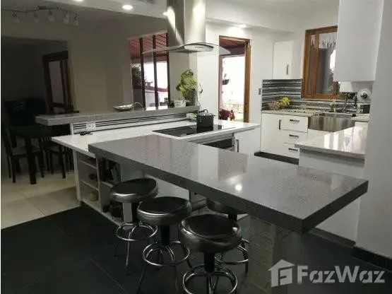 4 Bedroom House for Sale at Curridabat for $450,000