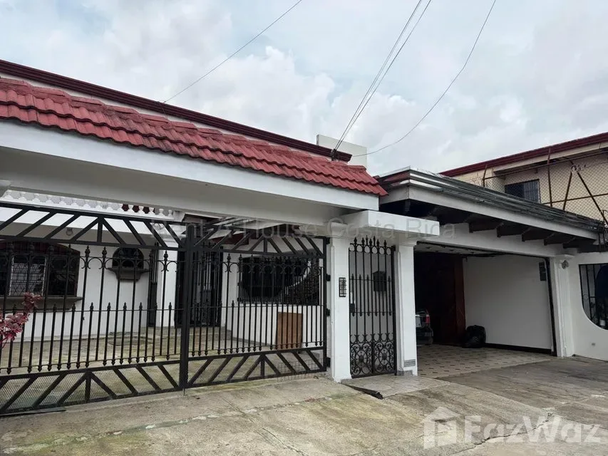 5 Bedroom House for Rent at Apartment For Sale in Hospital for $7/mo