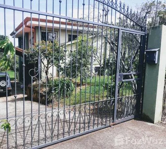 4 Bedroom House for Sale at Condominium For Sale in Desamparados for $301,725
