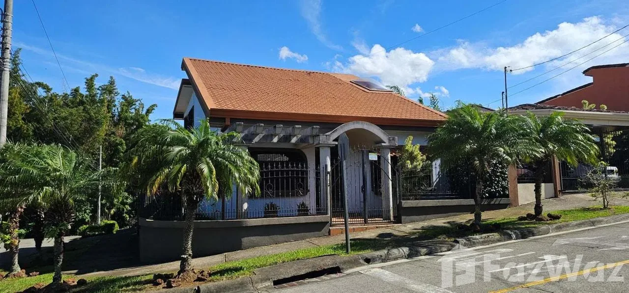 2 Bedroom House for Sale at Santa Lucía for $300,000