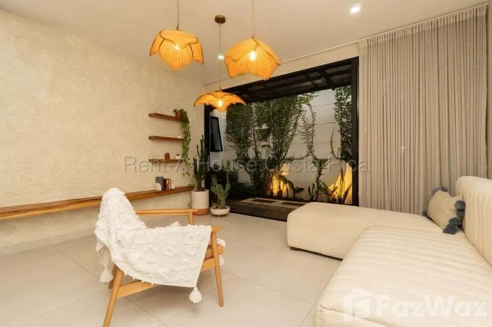 2 Bedroom House for Rent at Santa Ana for $1,700/mo