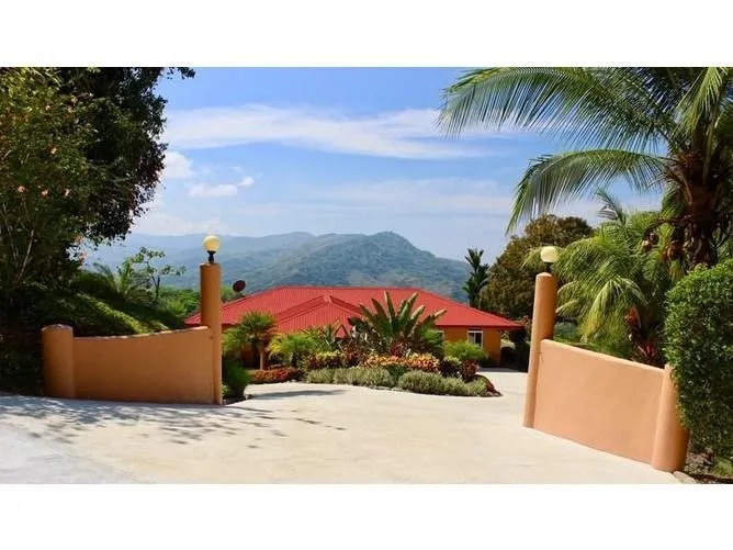 3 Bedroom House for Sale in Aguirre, Puntarenas for $595,000